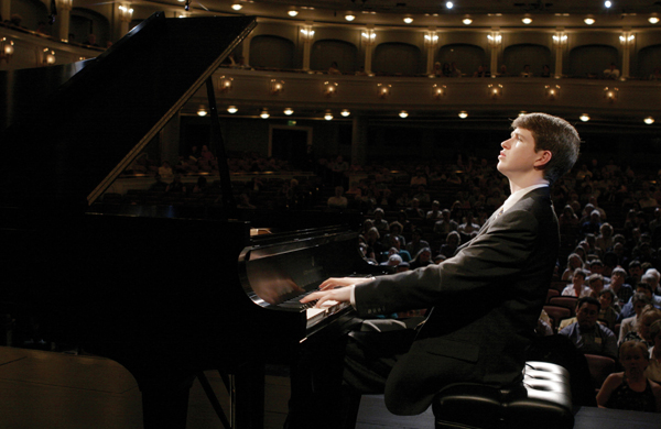 Stephen Beus (23, Othello, WA) performs in recital during the preliminary round of the Van Cliburn International Piano Competition at the Bass Performance Hall in Fort Worth, Texas, on May 21, 2005. DIGITAL PHOTO Van Cliburn Foundation/Rodger Mallison