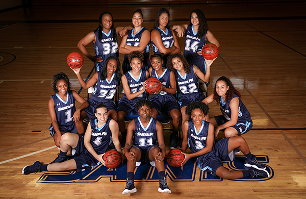 Santa Fe Saints women's Basketball team photo